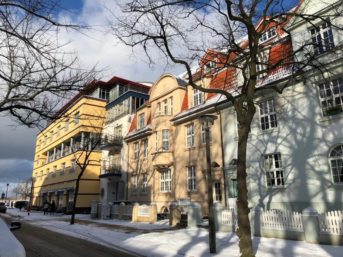 Ankerplatz Warnemuende - Direkte Strandnaehe Mit Leuchtturmblick ロストック エクステリア 写真