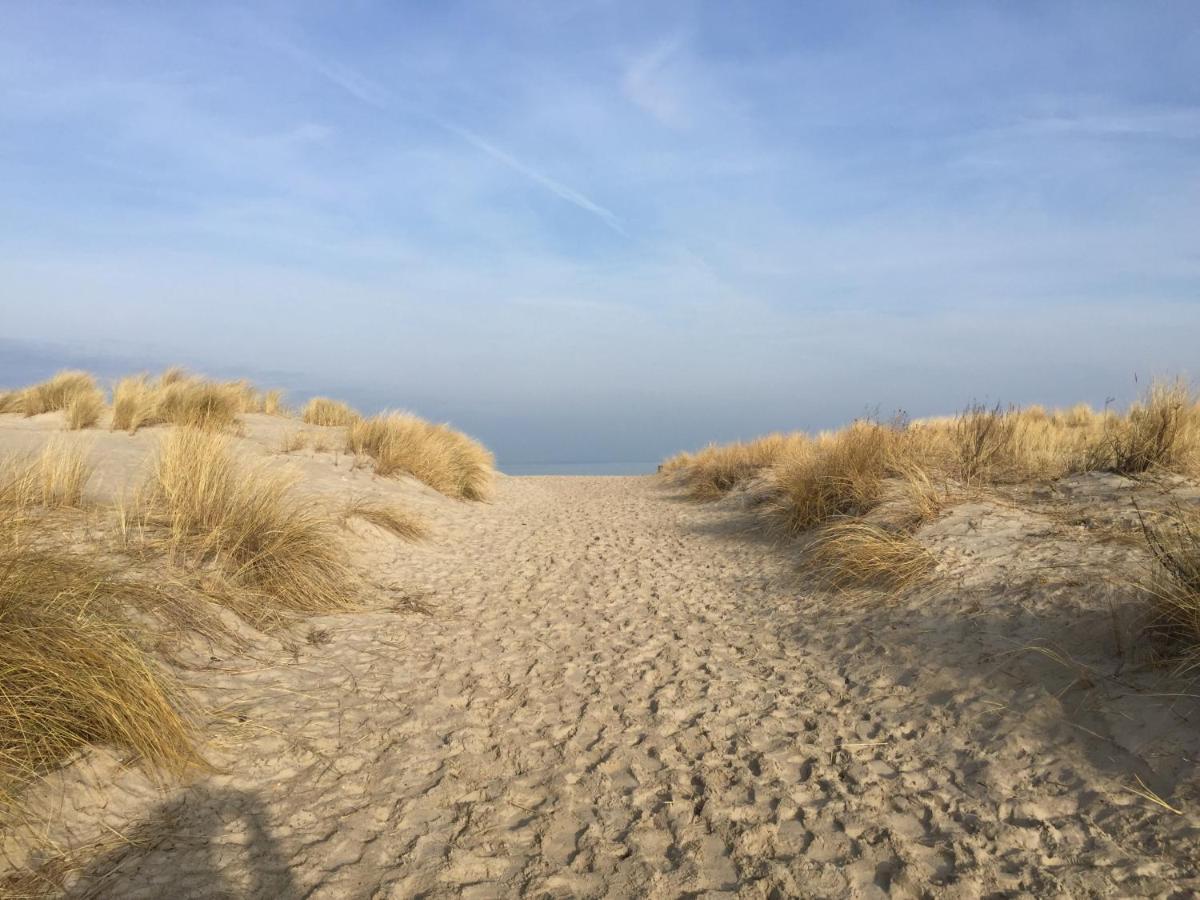 Ankerplatz Warnemuende - Direkte Strandnaehe Mit Leuchtturmblick ロストック エクステリア 写真